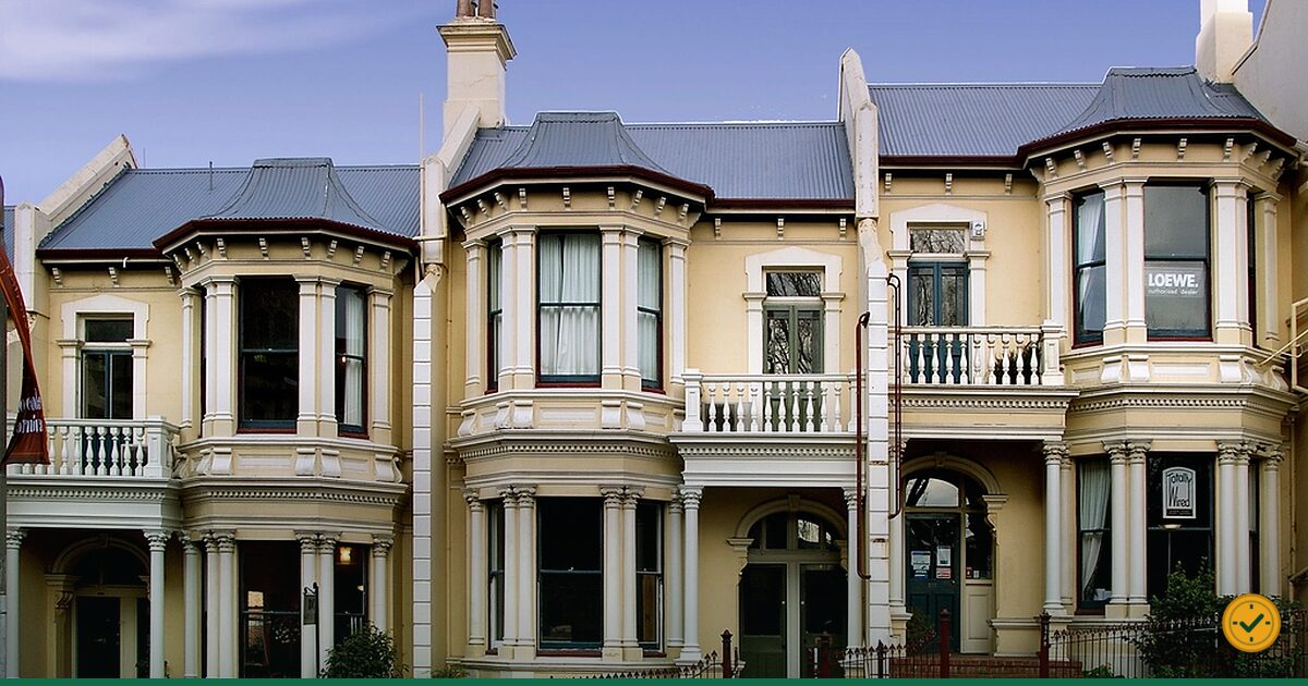 Bay-fronted period house with sash windows